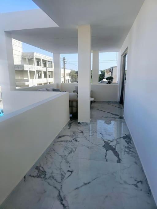 Deluxe Apartment Пафос Екстер'єр фото