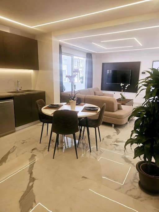 Deluxe Apartment Пафос Екстер'єр фото