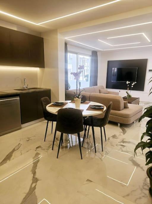 Deluxe Apartment Пафос Екстер'єр фото